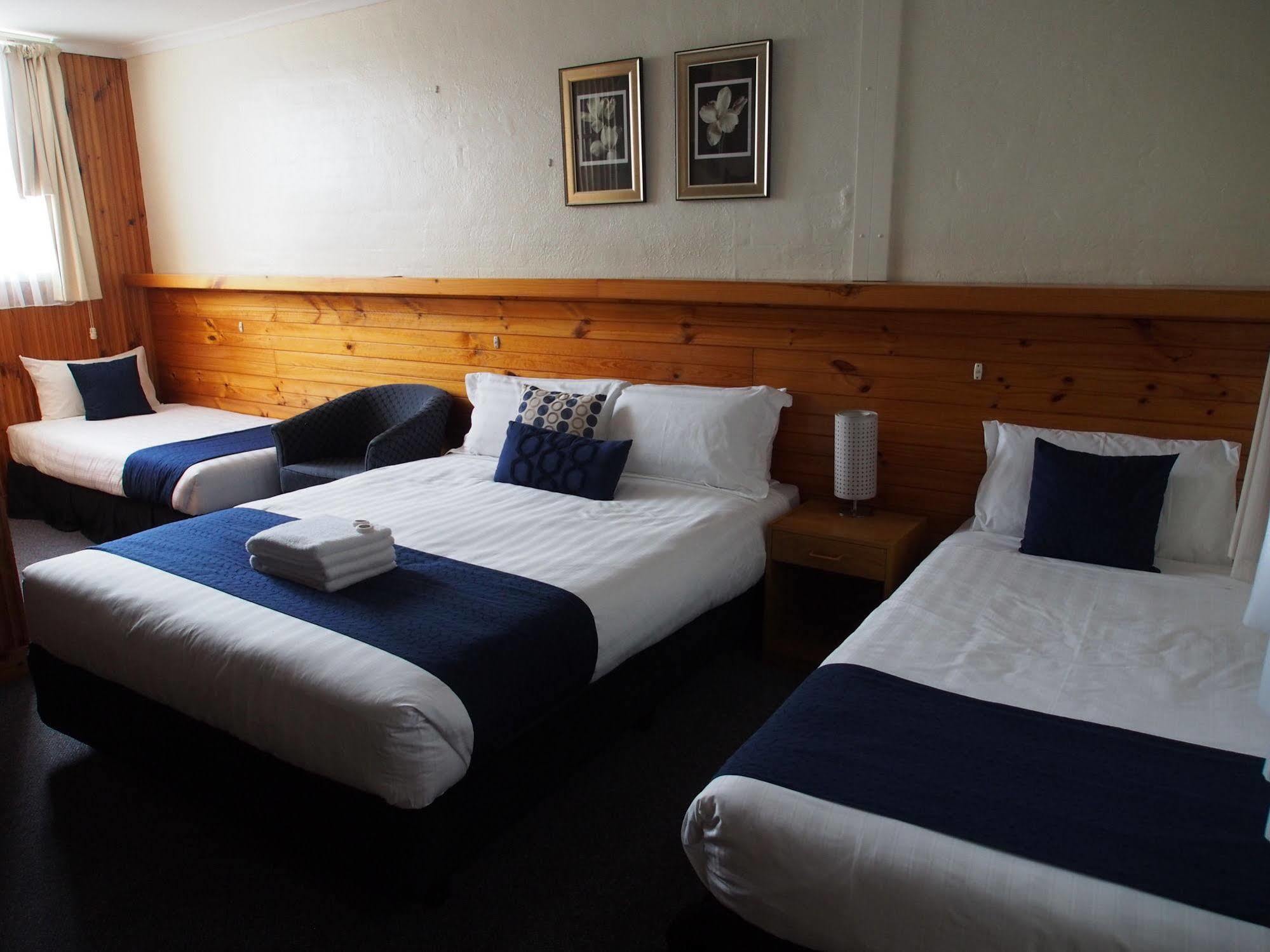 Majestic Motel Горшам Екстер'єр фото